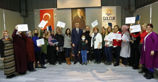 TÜRK EL SANATLARI SANATALARI GÖLCÜK'TEN GELECEĞE TAŞINIYOR