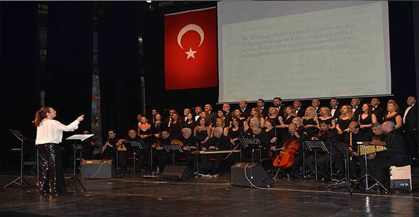 Türk Sanat Müziği Korosu'ndan konser
