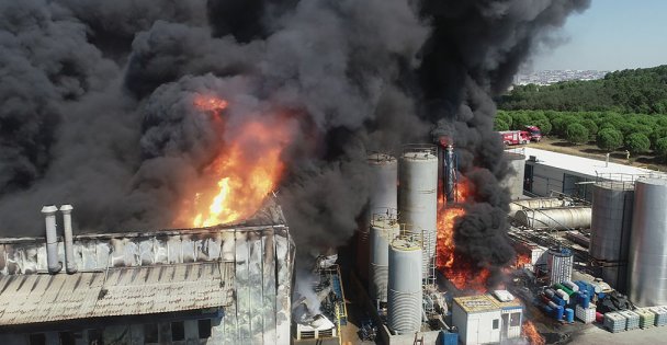 Tuzla'da Fabrika yangını