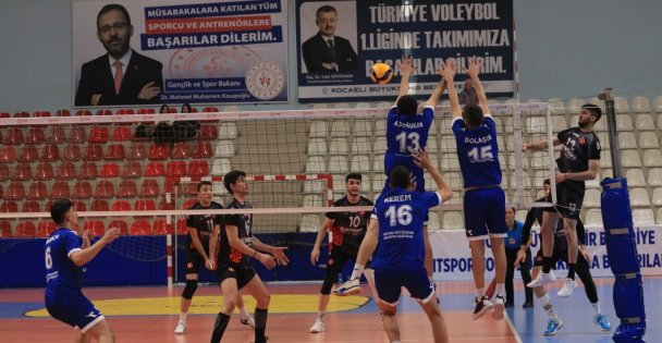 TVF Erkekler Voleybol 1. Ligi: Kocaeli Büyükşehir Belediye Kağıtspor: 3 - Ziraat Bankkart: 0