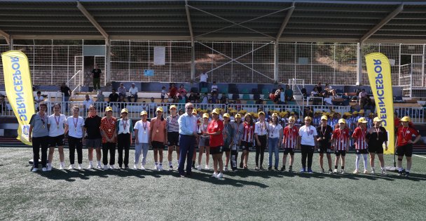 U-15 Kadın Futbol Turnuvası büyük heyecana sahne oldu