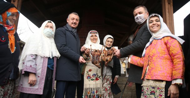 Üç asırlık 