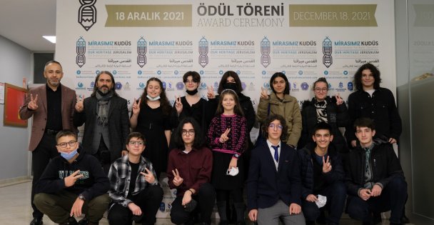 Uluslararası Karikatür Yarışmasından E-Gençlik'e Ödül