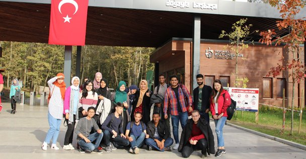 Uluslararası öğrenciler ‘Gez Gör' ile İzmit'i gezdi