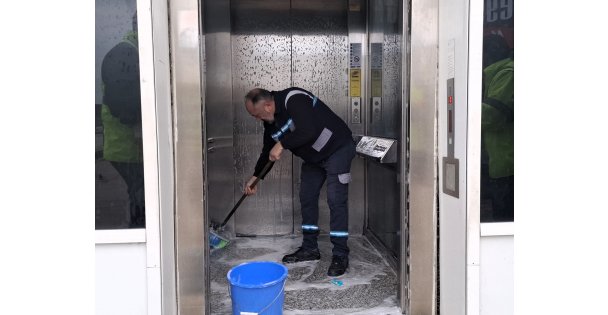 Üst geçit asansörleri Büyükşehirle tertemiz