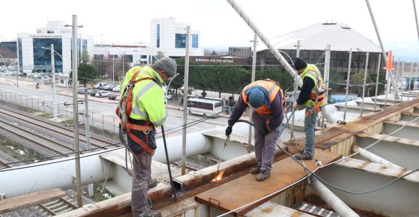 Üst Geçit Çalışmaları Devam Ediyor