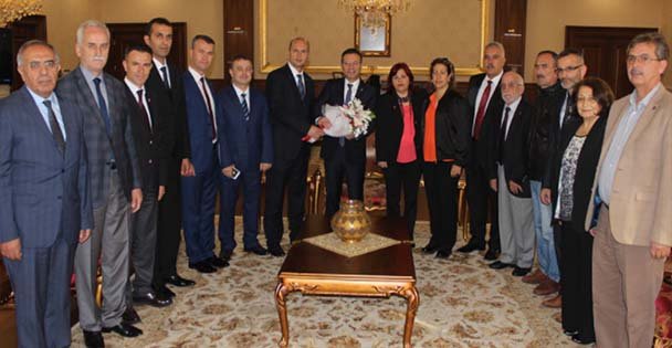 Vali Aksoy muhtarları ağırladı