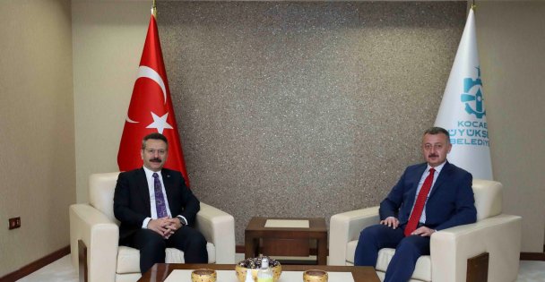Vali Aksoy'dan Başkan Büyükakın'a veda ziyareti