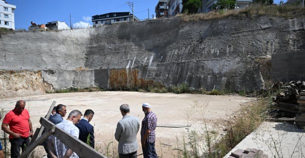 Vali Aktaş, Çayırovada Yapımı Devam Eden Yatırımların İnşaatlarında İncelemelerde Bulundu