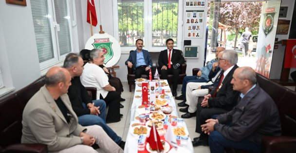 Vali Aktaş, Türkiye Harp Malulü Gaziler Şehit Dul ve Yetimleri Derneği Gebze Şubesi Bayramlaşma Programına Katıldı