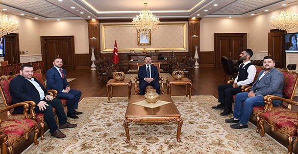 Vali beyi ziyaret etti