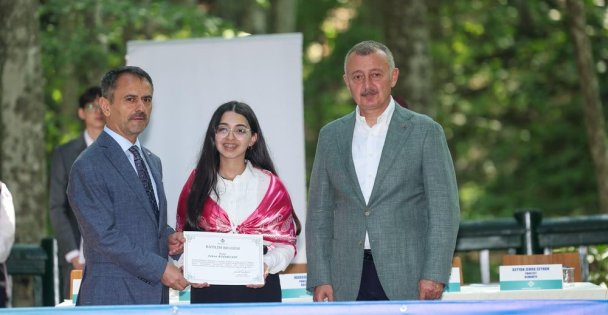 Vali İlhami Aktaş, Anadolu Mektebi Uluslararası Edebiyat ve Kültür Kampında Gençlerle Buluştu