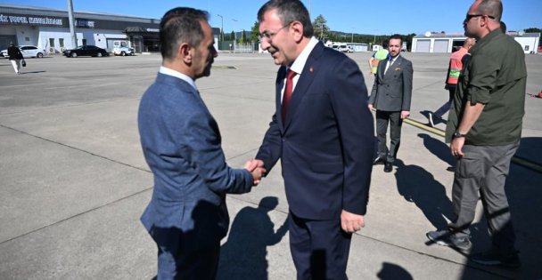 Vali İlhami Aktaş, Cumhurbaşkanı Yardımcısı Sayın Cevdet Yılmaz'ı Karşıladı