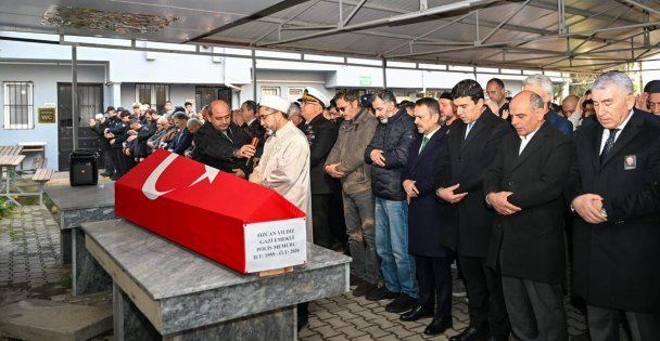 Vali İlhami Aktaş, Emekli Polis Memuru Gazi Özcan Yıldız'ın Cenaze Namazına Katıldı