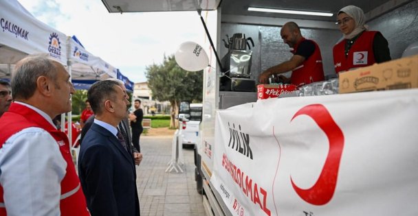 Vali İlhami Aktaş, Gebze İlçemizdeki Kan Bağış Etkinliğine Katıldı
