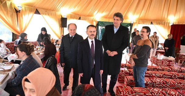 Vali İlhami Aktaş, Kartepe Belediyesi Otağ Çadırını Ziyaret Etti