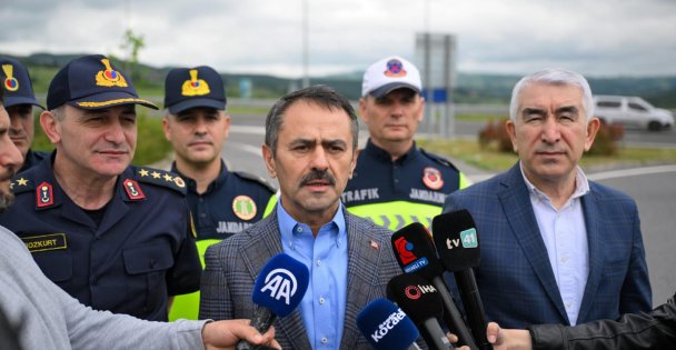 Vali İlhami Aktaş, Polis ve Jandarma Uygulama Noktalarını Ziyaret Ederek Denetimlerde Bulundu