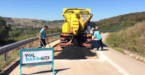 Vatandaş Talep Ediyor, Yol Bakım Timi Yapıyor