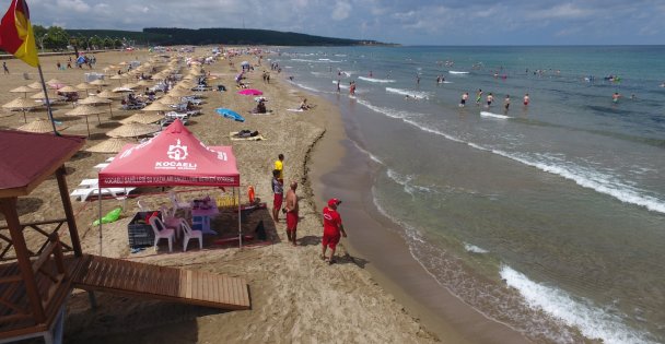 Vatandaş tatilde onlar görev başında