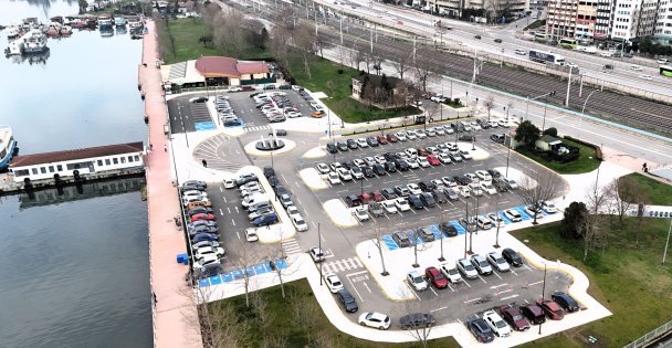 Vatandaşlar, 1 Mart Vapur İskelesi Otoparkına tam not verdi