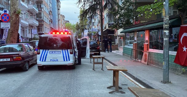 Vatandaşların, ‘Yerde Hareketsiz Yatıyor' Diye İhbar Ettiği Kişi Ölü Çıktı