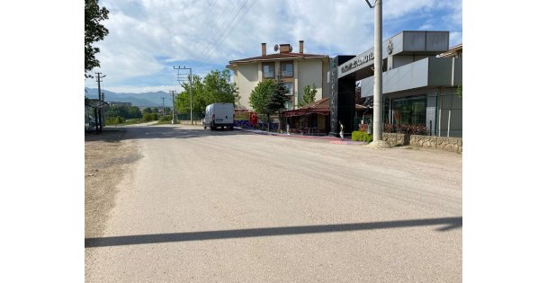 (Videolu)3 Öğrencinin Servisin Altında Kaldığı O Anlar Saniye Saniye Kameraya Yansıdı