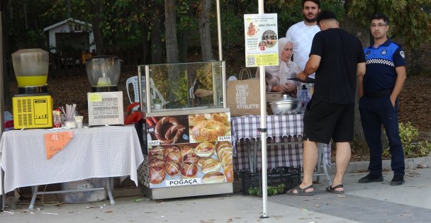 (VİDEOLU)Tavuklu Pilav Yiyen 20 Kişi Hastanelik Oldu