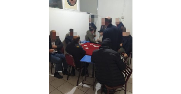 Virüse Aldırmadan Dernekte Kumar Oynayanlar Polise Yakalandı