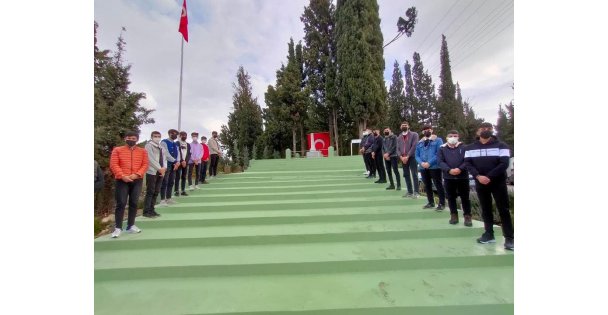 Yahya Kaptan'ı Rahmet Ve Şükranla Andık