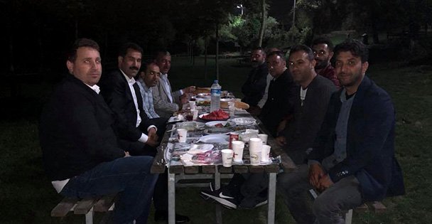 Yaman gençlerle sahurda buluştu