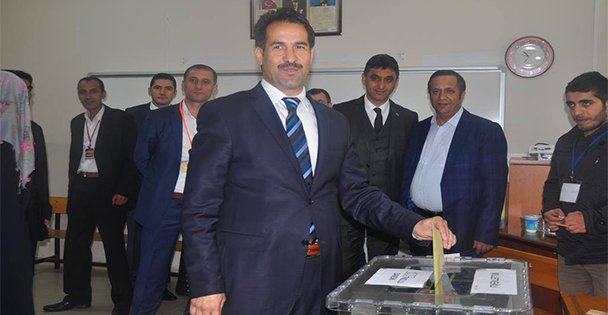 Yaman oyunu kullandı!
