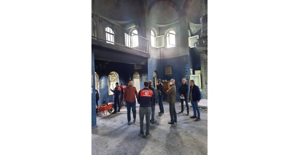 Yangında Hasar Gören Bahtiyar Camisi'ni Büyükşehir Onarıyor