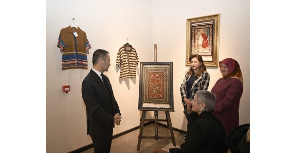 Yaşayan İnsan Hazineleri Hereke İpek Halısı ve Örgü Sergisi Açılışı, Aktaş Çiftinin Katılımlarıyla Gerçekleştirildi