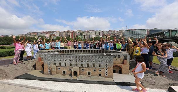 Yaz Okulu Gezi Programı Düzenledi
