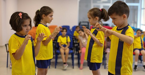 Yaz Okulunda Eğlenceli Drama Eğitimleri