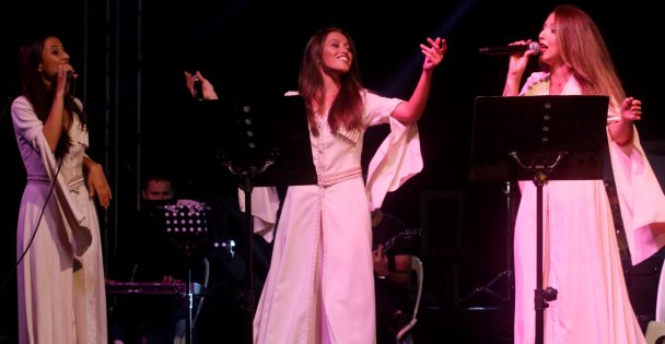 Yaz Şenlikleri'nin finali horonla yapıldı