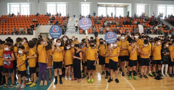 Yaz Spor Okullarına Coşkulu Kapanış
