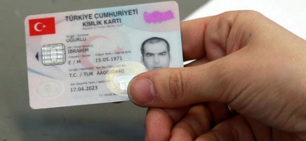Yeni kimlik kartları dağıtılıyor... İşte ücreti!