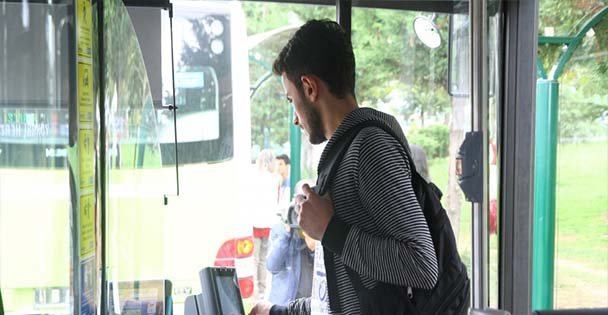 Yeni öğrencilerin ulaşım kartları hazır