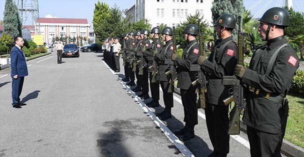 Yeni vali göreve başladı