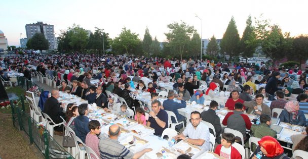 Yenikent iftarı birlikte açtı