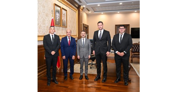 Yerli Elektrikli Mikro Araç KAREA Proje Liderlerinden Vali Aktaş'a Ziyaret
