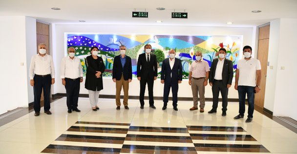 Yılmaz'dan Çiftçi'ye Ziyaret