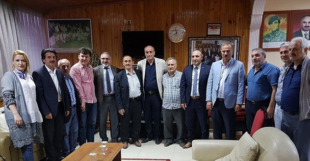 Yılmaz'dan Trabzonlular derneği ziyareti