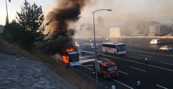 Yolcu otobüsü alev ald!
