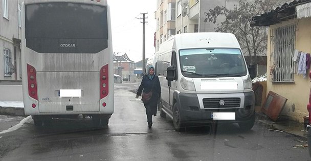 Yolu kapattılar!