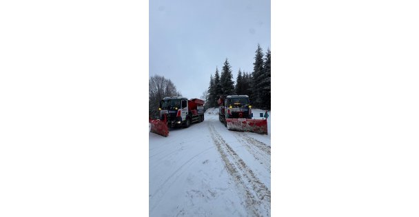 Yüksek kesimlerde kesintisiz kış mesaisi başladı;  Büyükşehir, 1.200 personel ve 354 araçla sahada