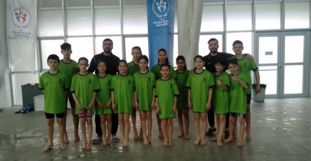 Yüzmede Büyük Başarı