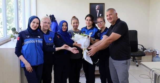 Zabıta Haftası'nda çiçekler Büyükşehir'den